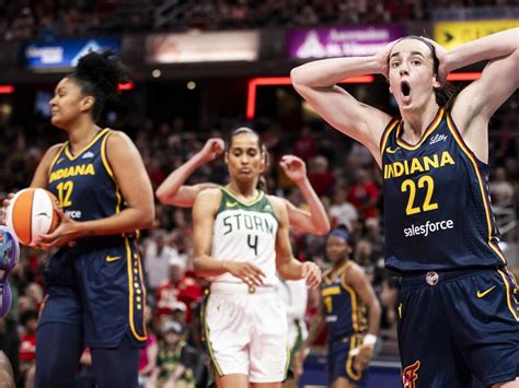 Caitlin Clark thanks ref after tech for ‘disrespectful’ act, claims .